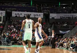 熊猫体育官网网址-清晨体能课后；费城76人外线爆发备战NBA季后赛；震撼外界；阵容厚度经受考验